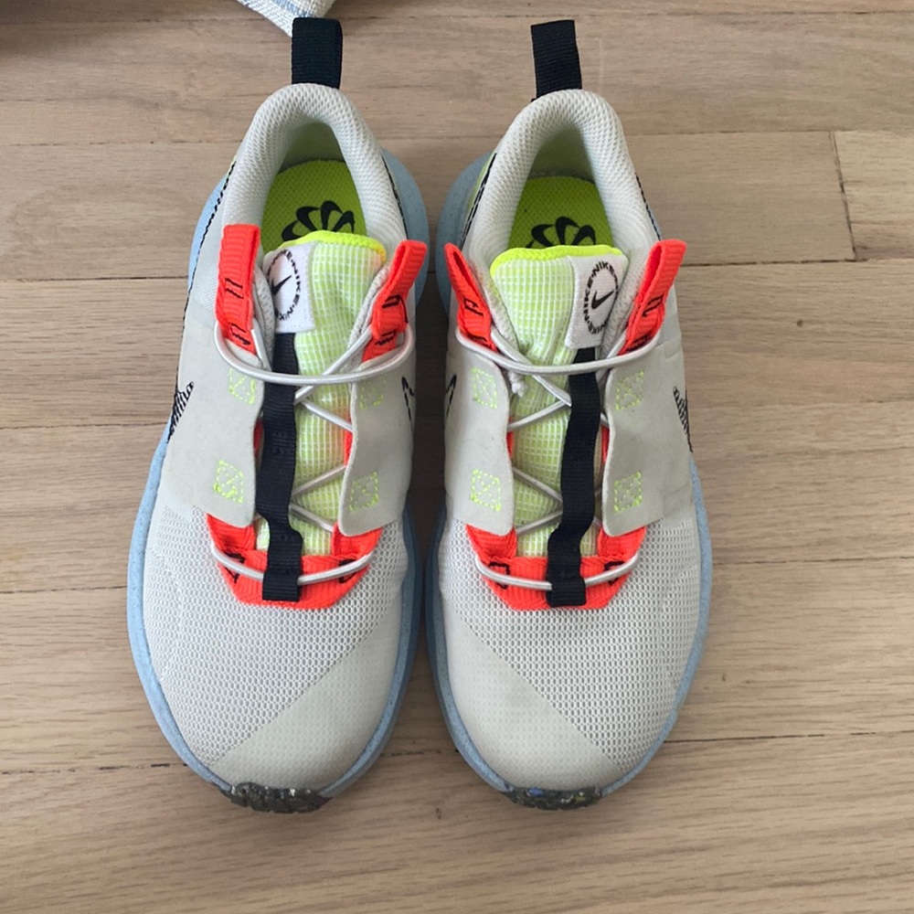 Slip on Nike sneakers